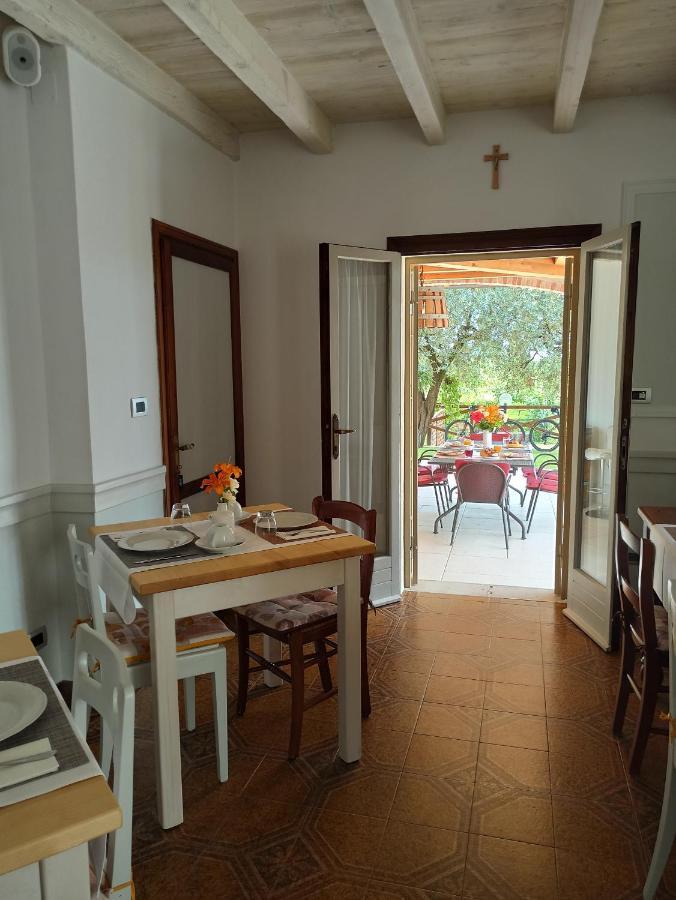 Le Zampolle B & B Colà Εξωτερικό φωτογραφία