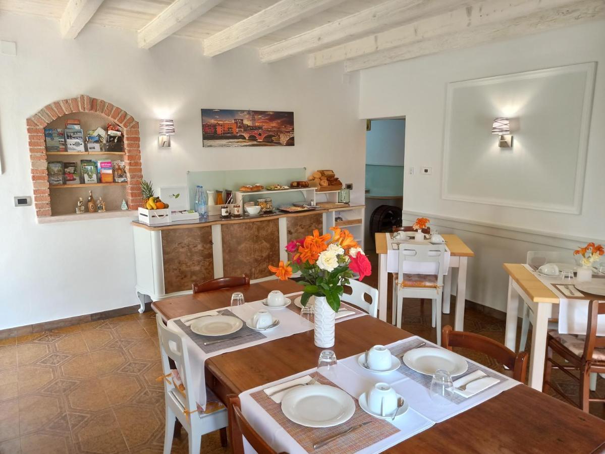 Le Zampolle B & B Colà Εξωτερικό φωτογραφία