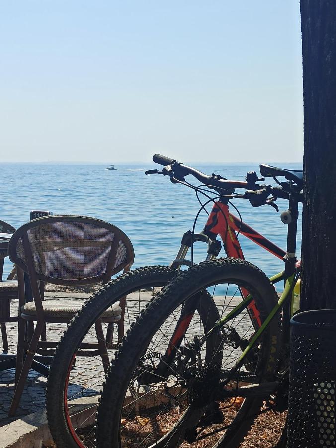 Le Zampolle B & B Colà Εξωτερικό φωτογραφία